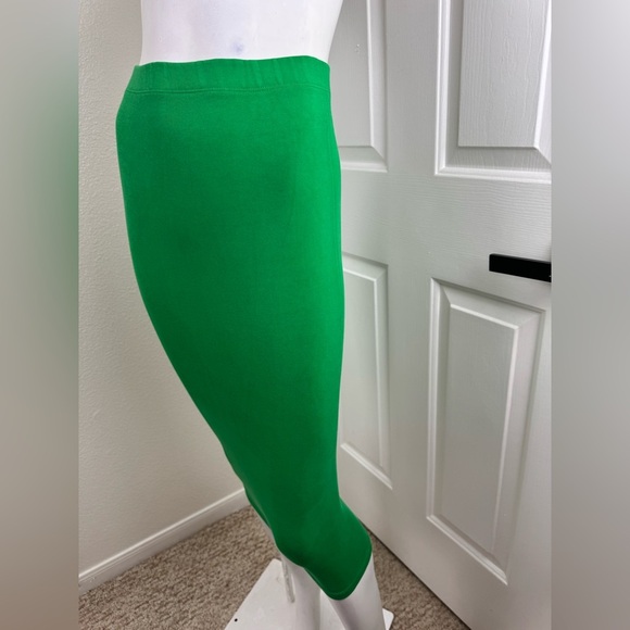 Zara green seamless midi skirt XS Elegant Green Pencil Skirt. #343 - Picture 5 of 8